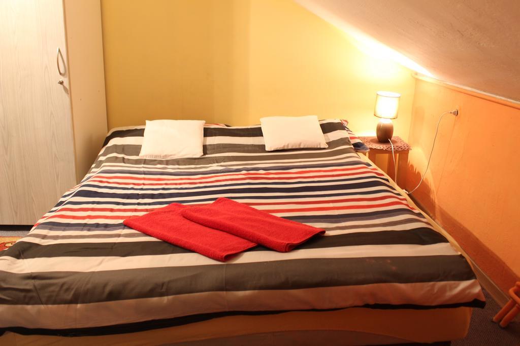 Hostel Pokoje Na Chmielnej 2 Warschau
